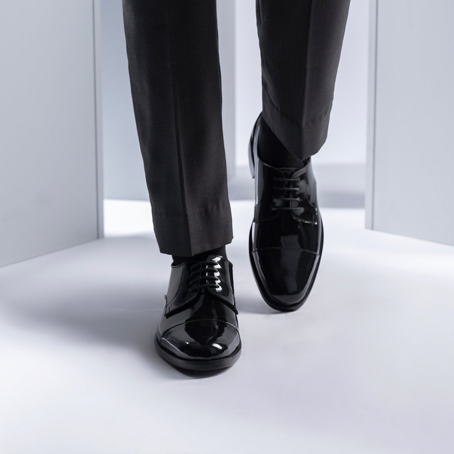 Attorney Derby Black Patent Leather Shoes 6